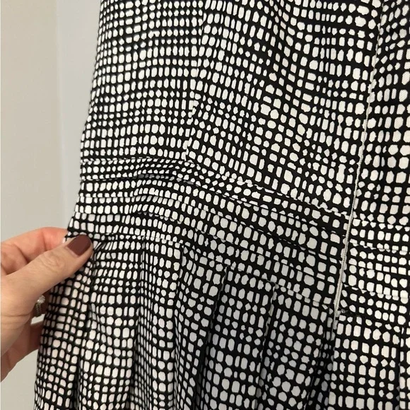 Ellen Tracy Black & White City Dress - Picture 9 of 16